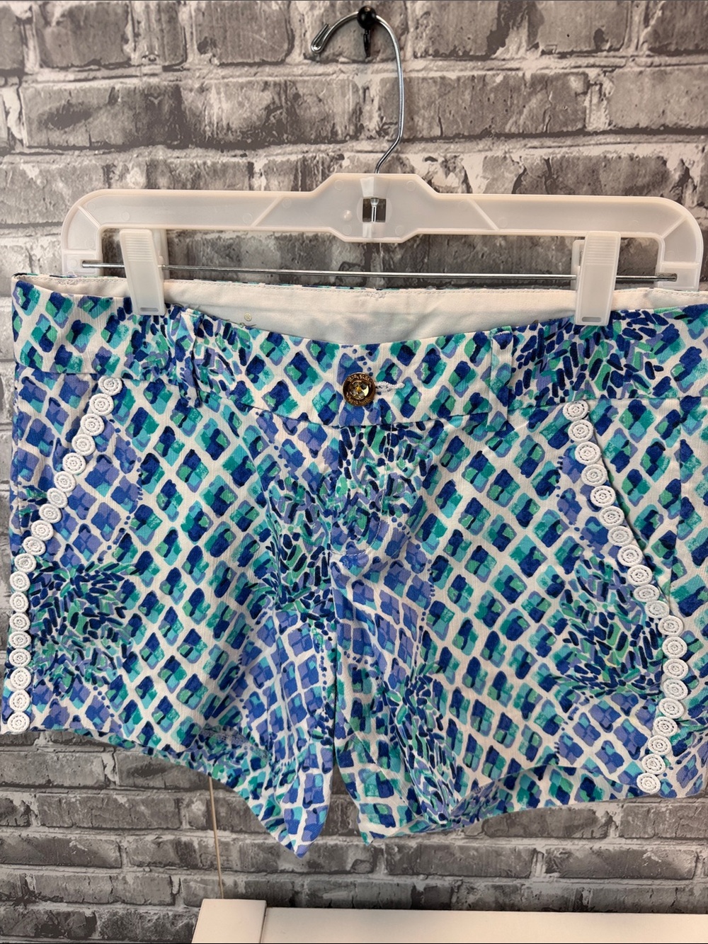 Lilly Pulitzer Callahan shorts - Picture 5 of 6